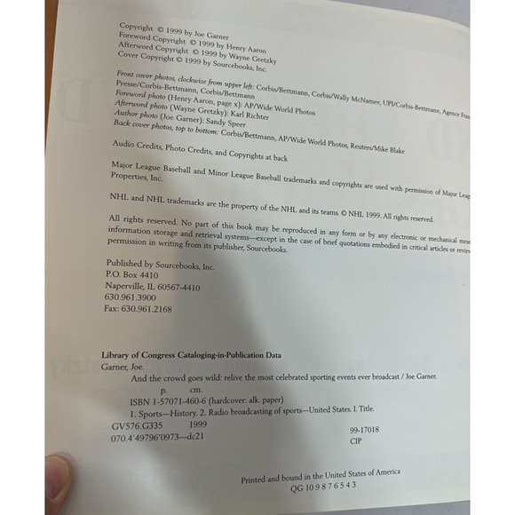 And the Crowd Goes Wild Sports Book‎ Gold edge page Bookshelf Danbury Mint 1999 - Picture 3 of 5